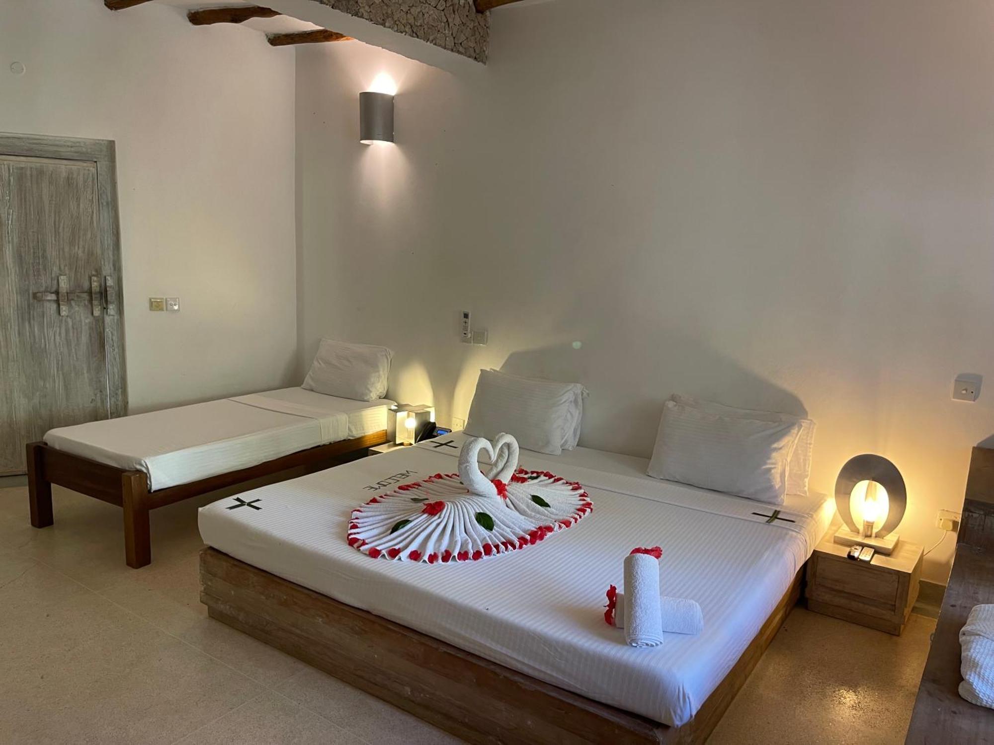 Mawe Zuri Resort Watamu Exterior photo